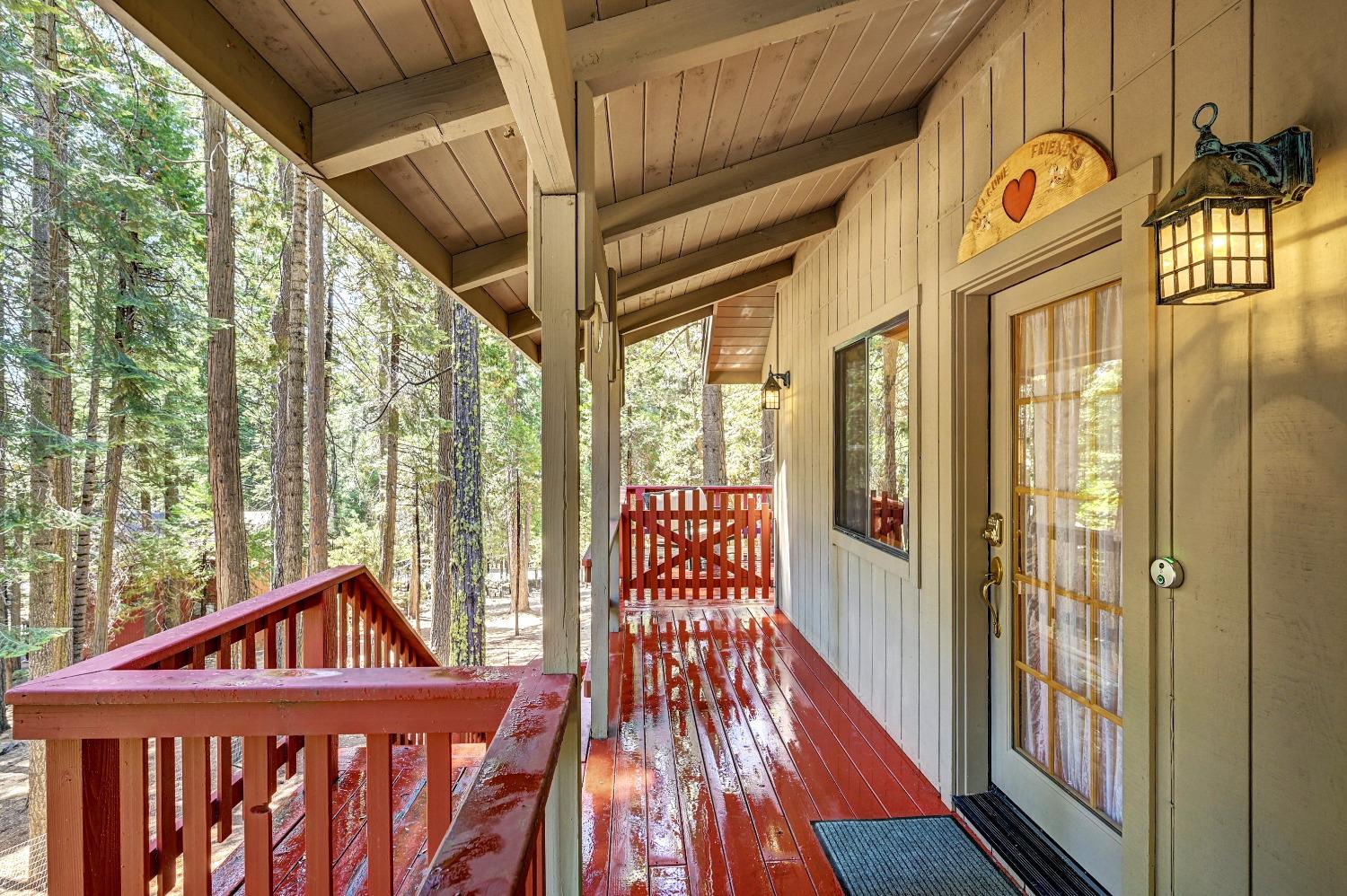 1476 Topanga Lane
