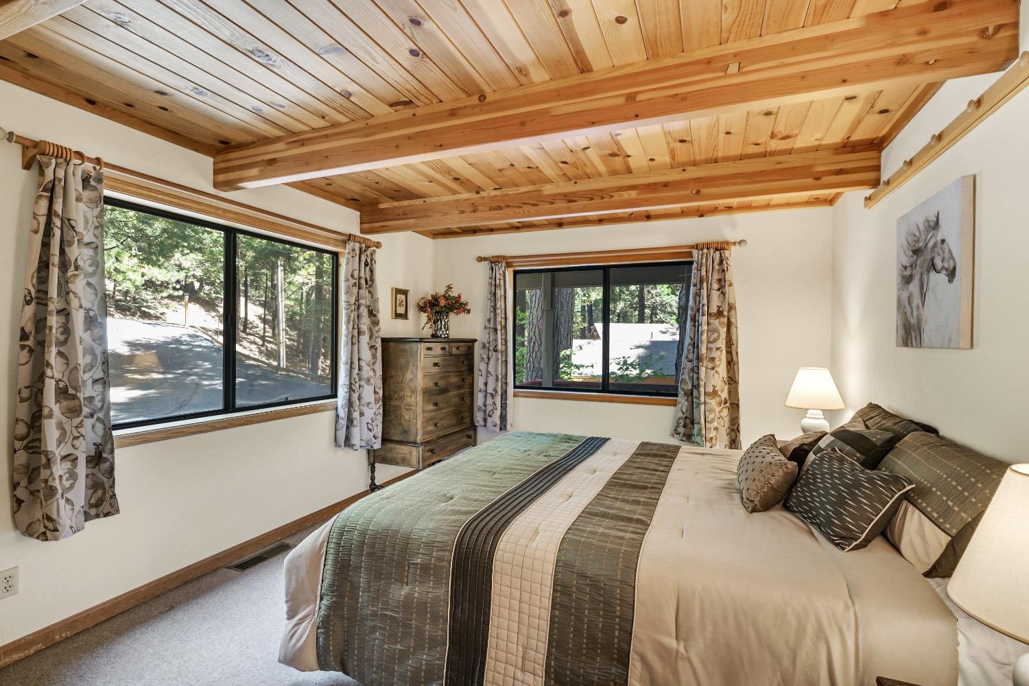 1476 Topanga Lane