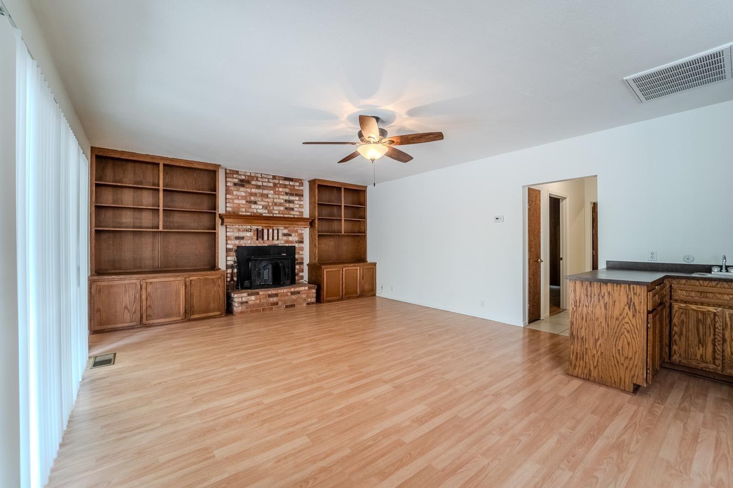 2704 Oakhurst Drive