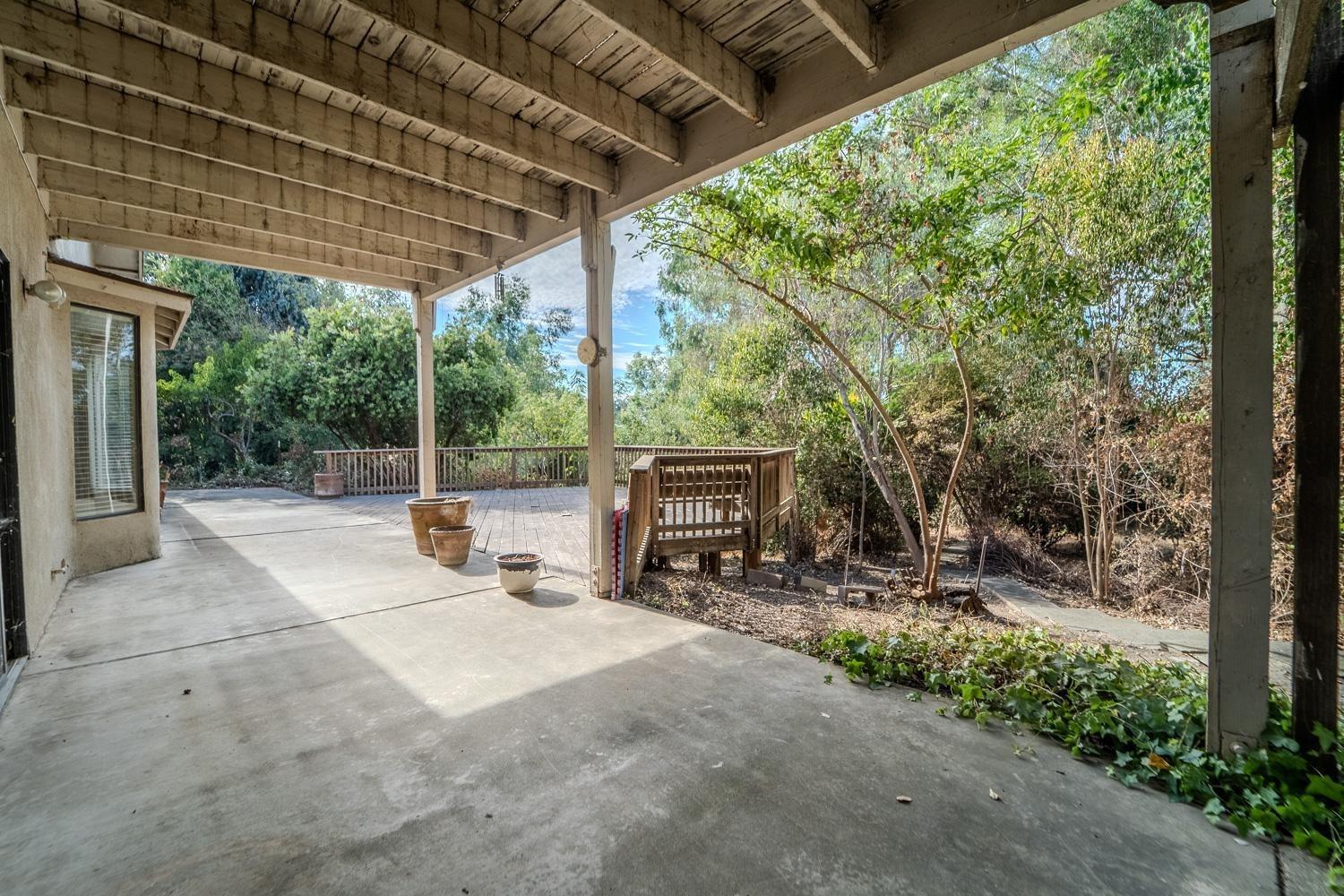 2704 Oakhurst Drive