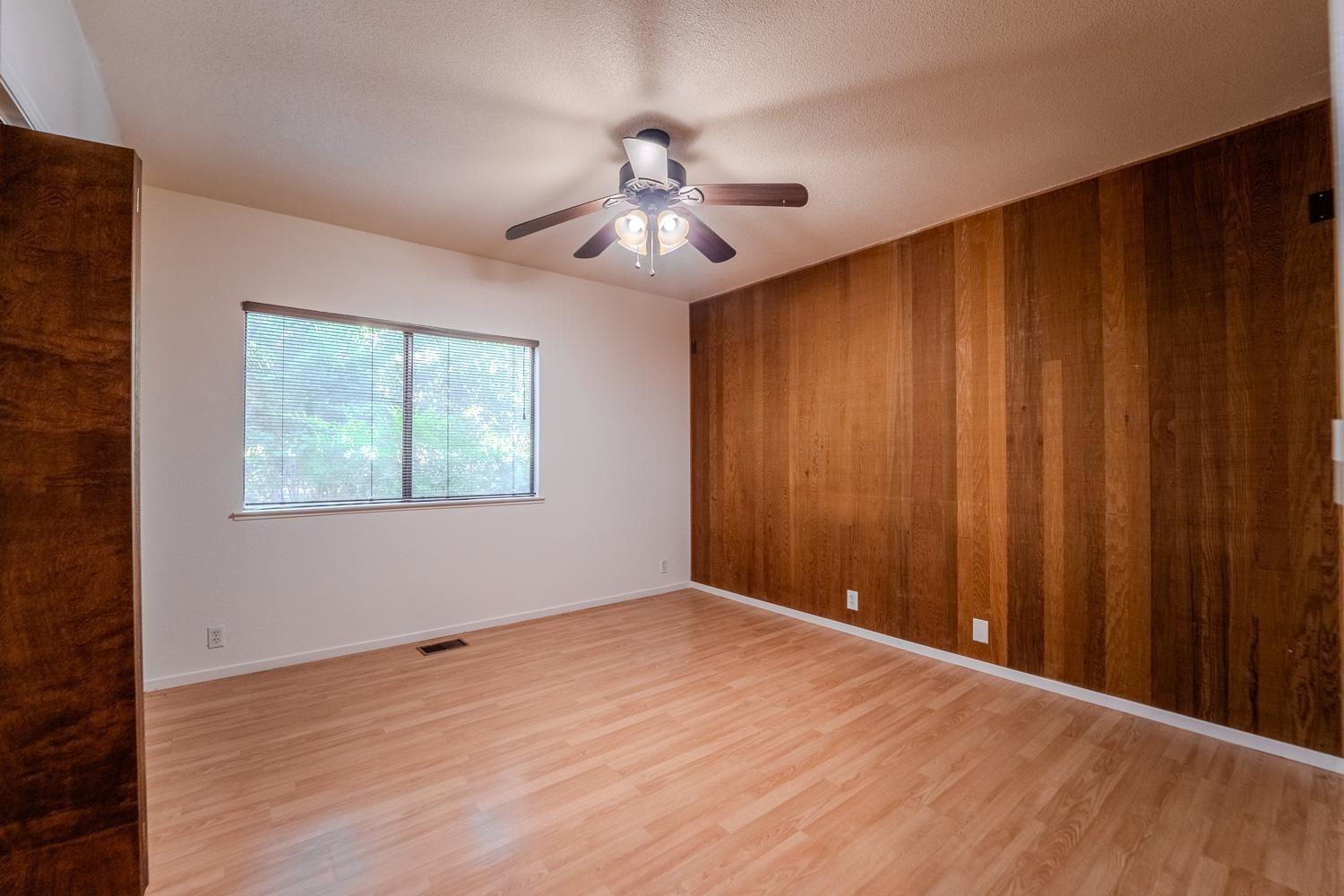 2704 Oakhurst Drive