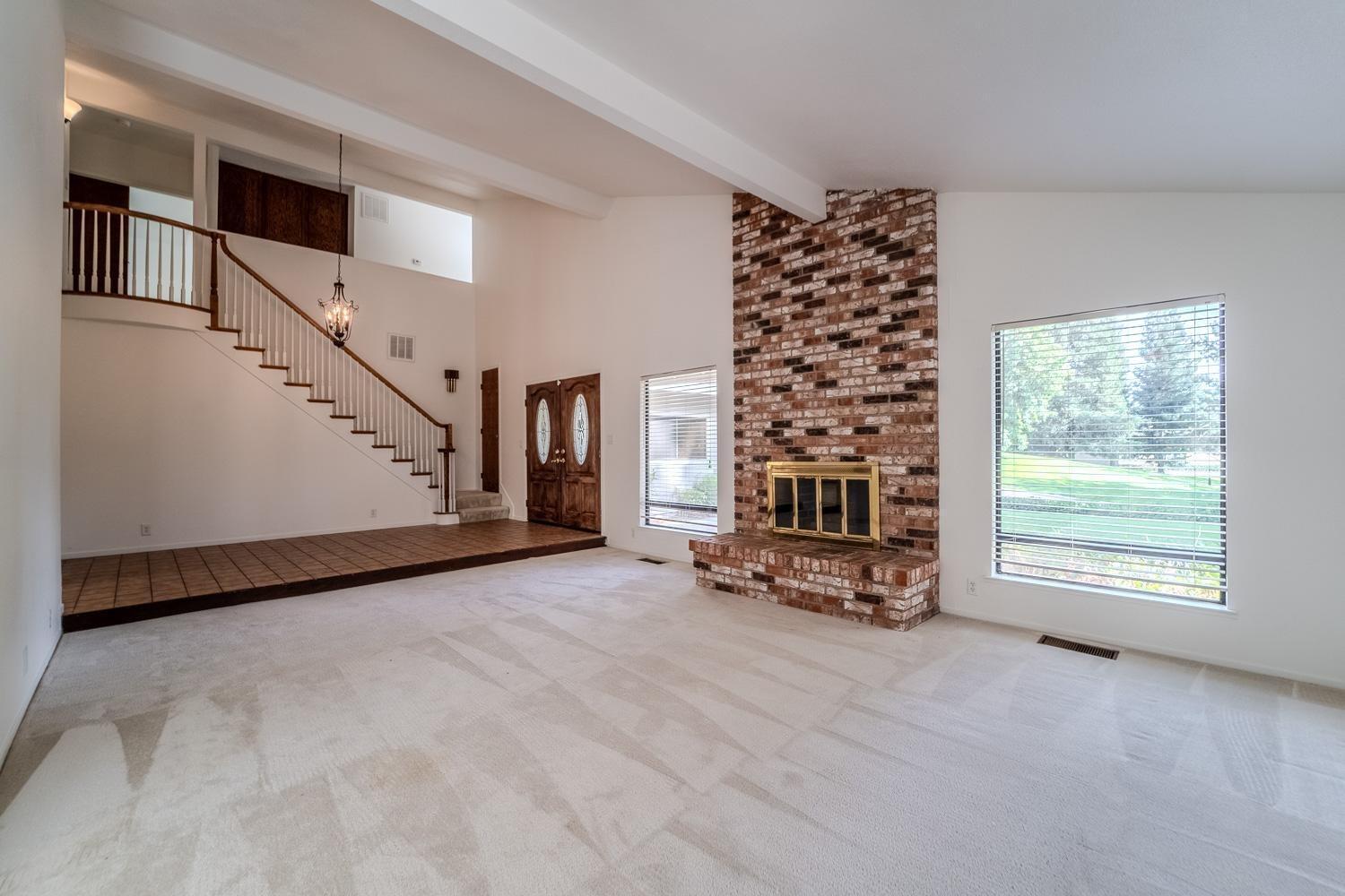 2704 Oakhurst Drive