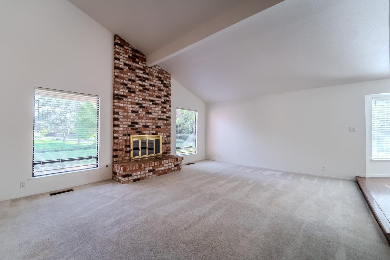 2704 Oakhurst Drive