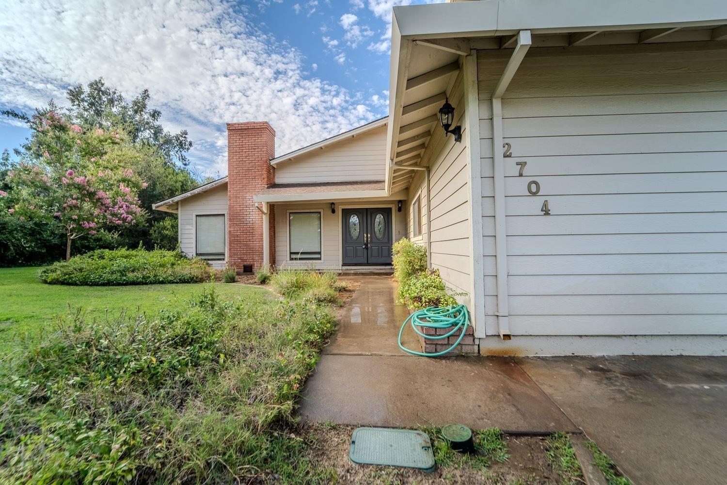 2704 Oakhurst Drive