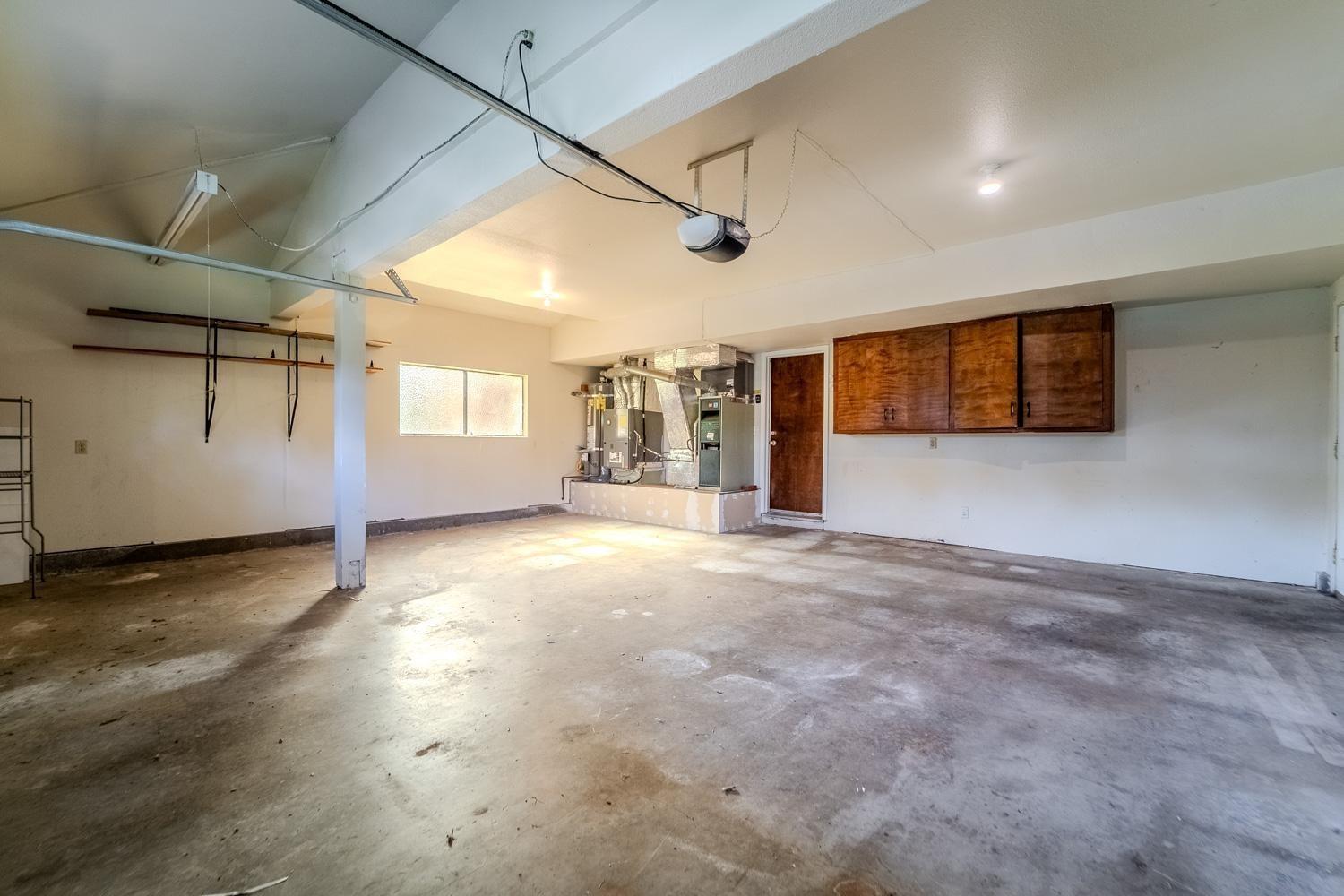 2704 Oakhurst Drive