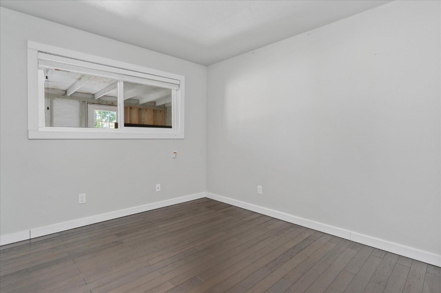 3945 Ponderosa