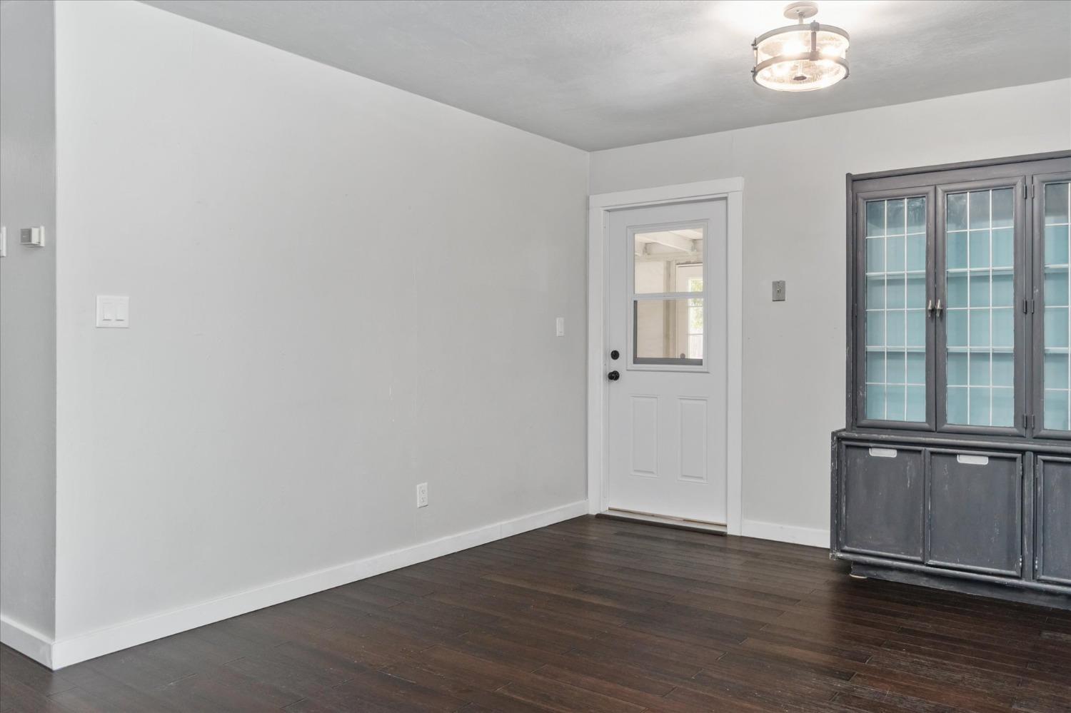 3945 Ponderosa