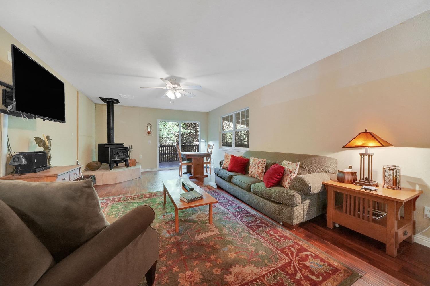 1556 Burnham Road