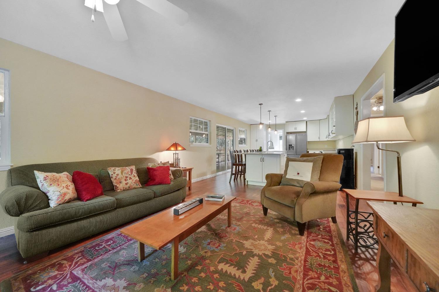 1556 Burnham Road