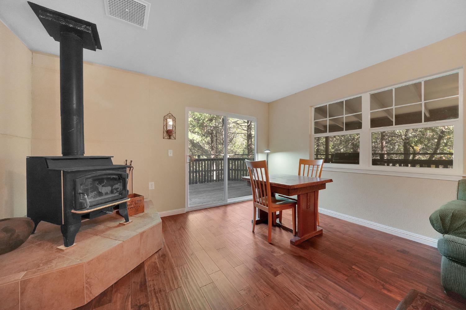 1556 Burnham Road