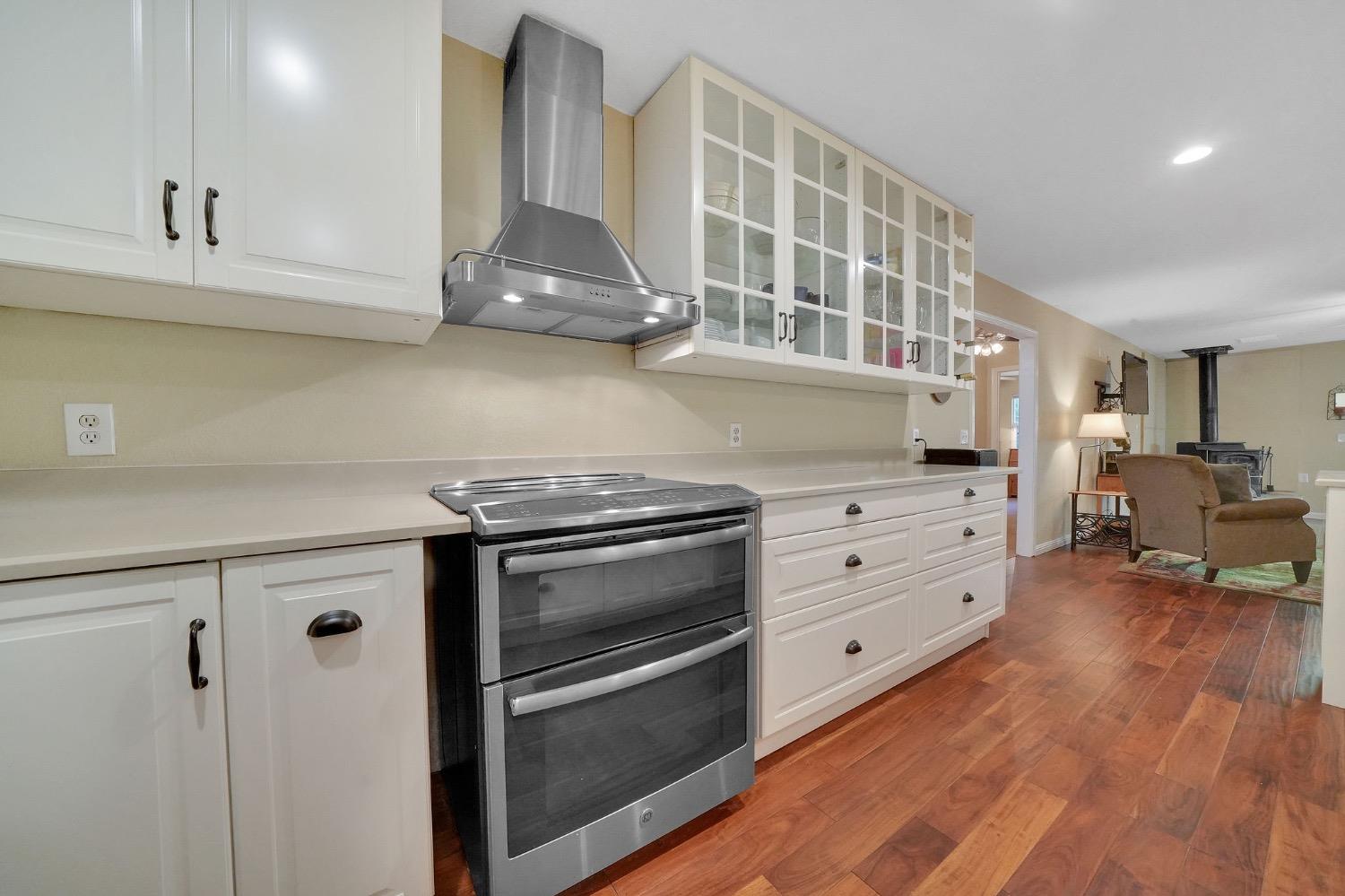 1556 Burnham Road