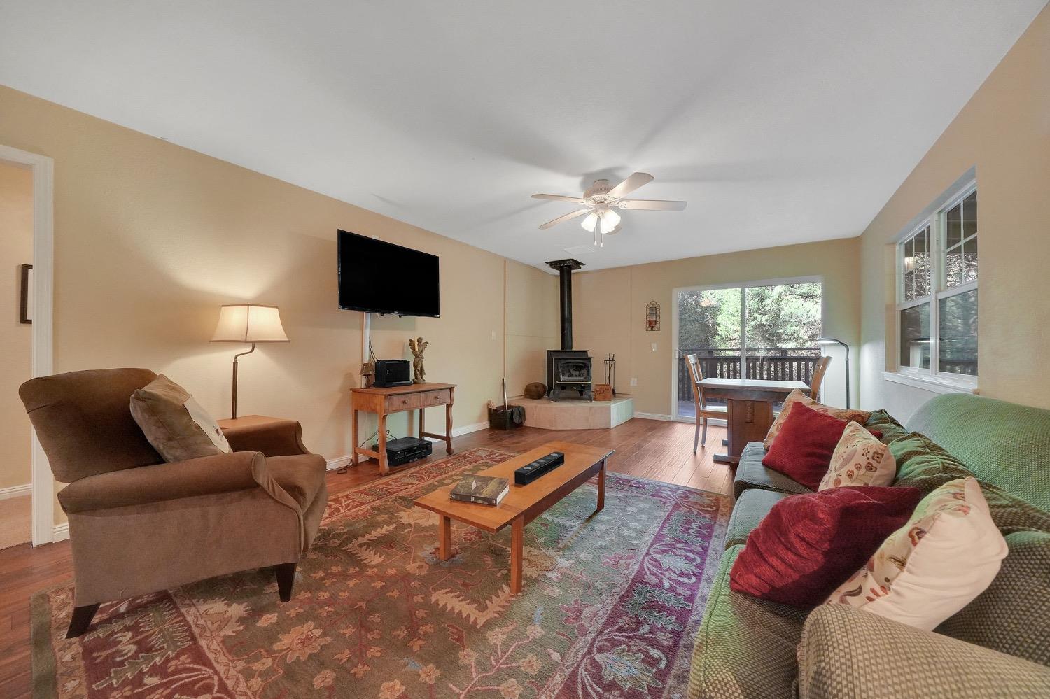 1556 Burnham Road