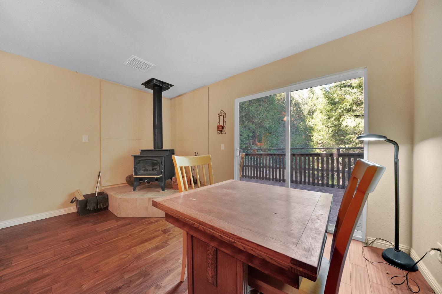 1556 Burnham Road