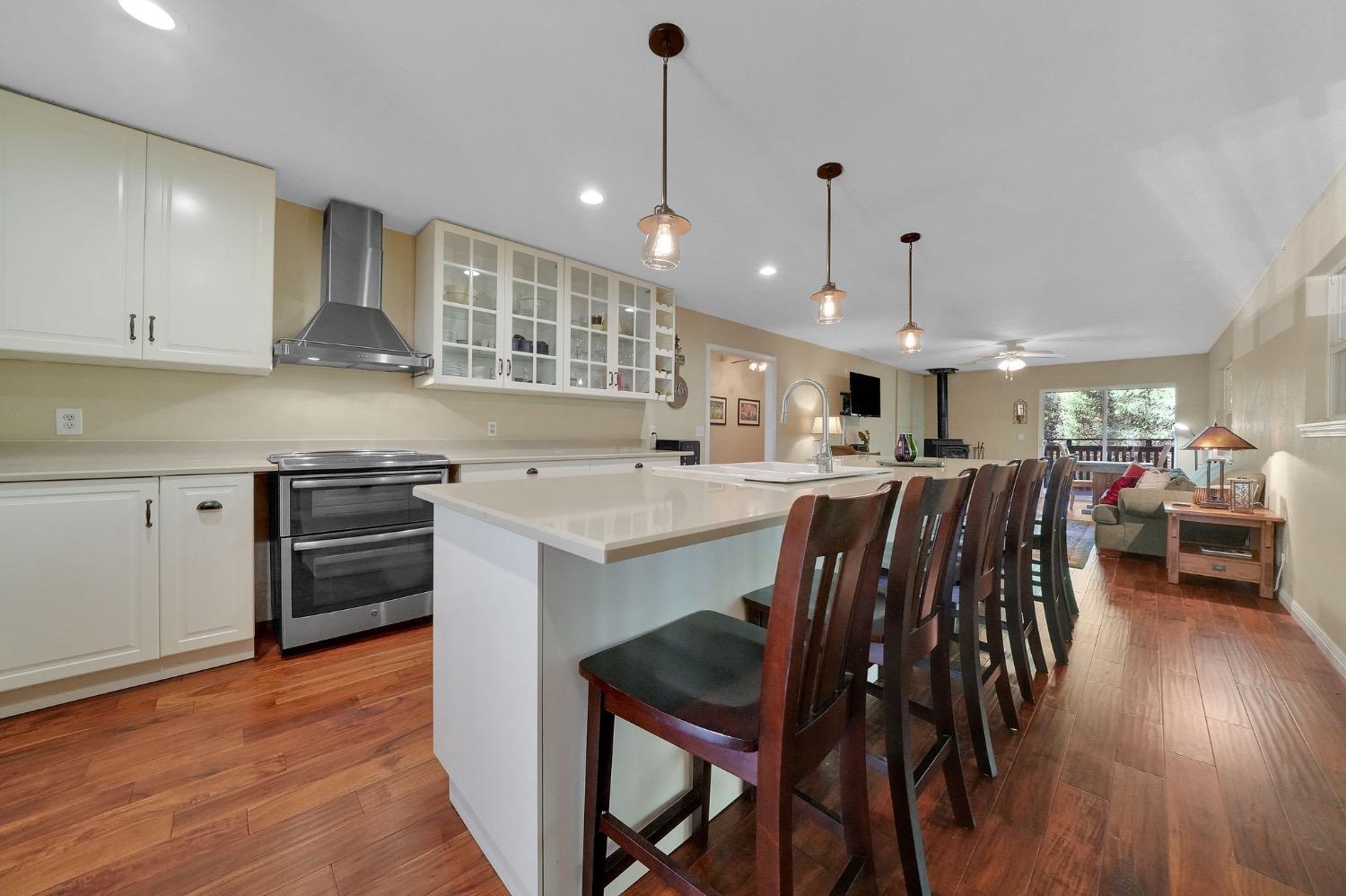 1556 Burnham Road