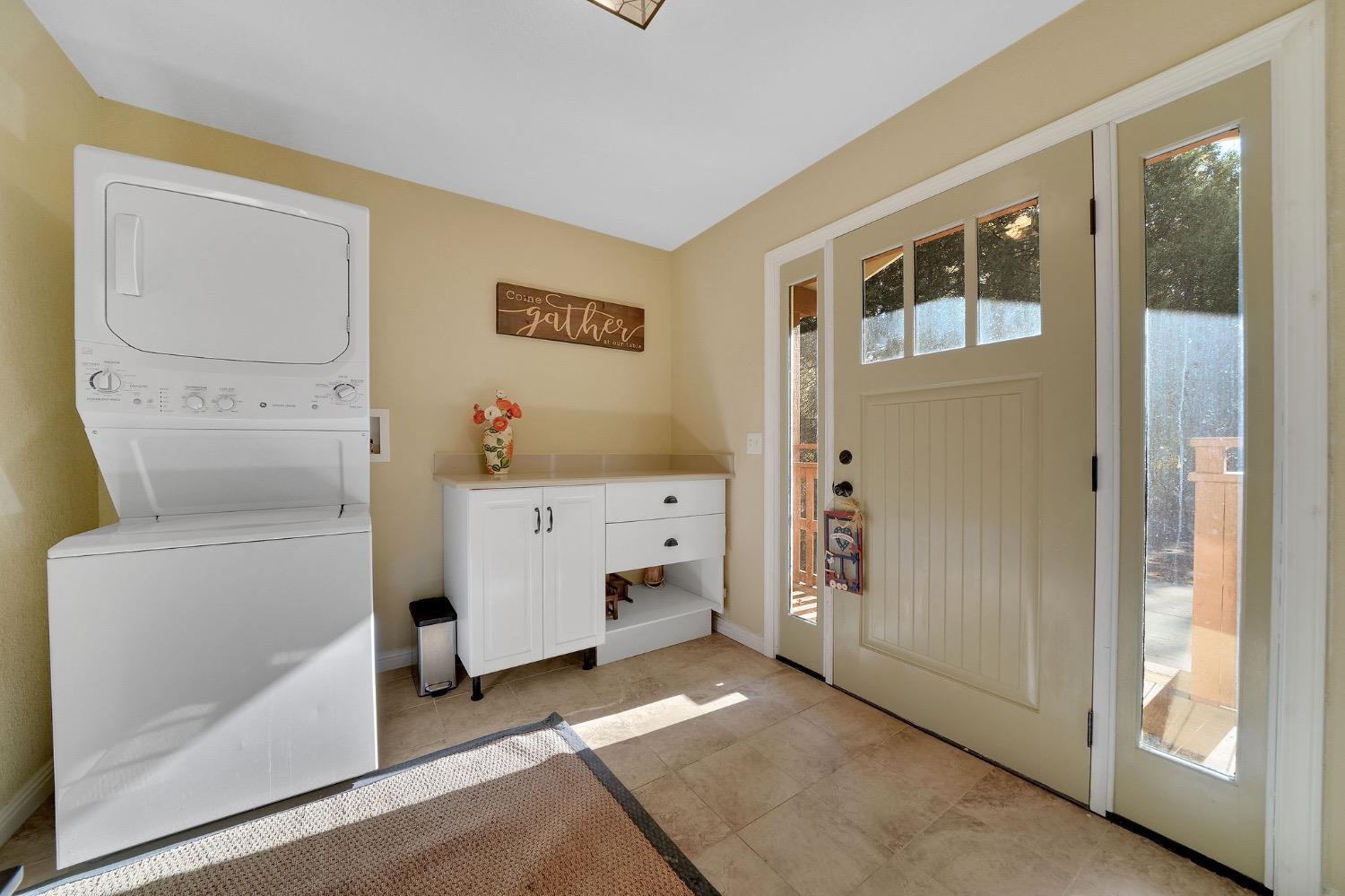 1556 Burnham Road