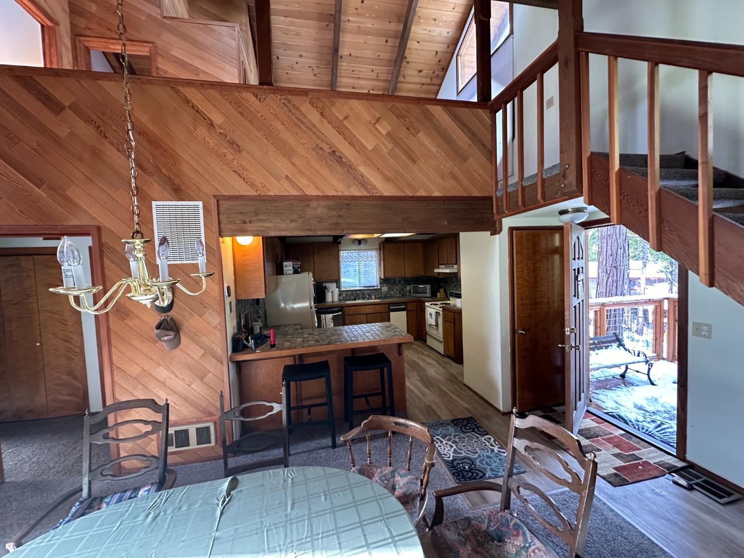 3304 Menominee Court