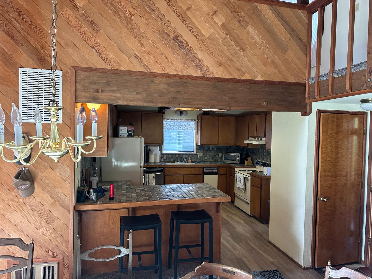 3304 Menominee Court