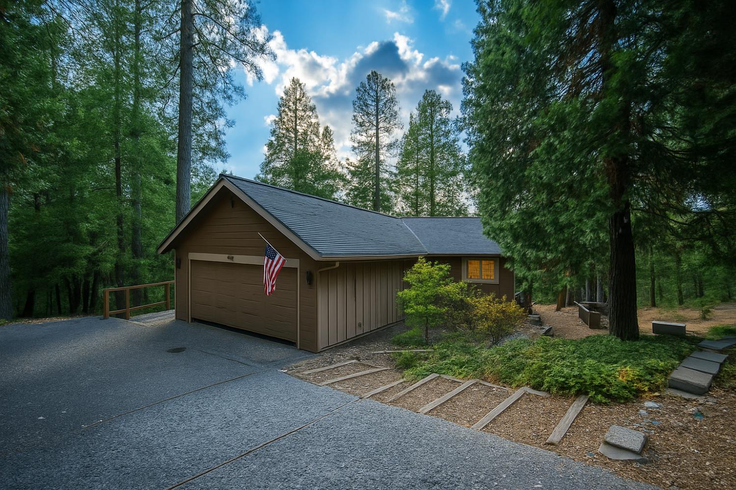762 Sugarbush Lane