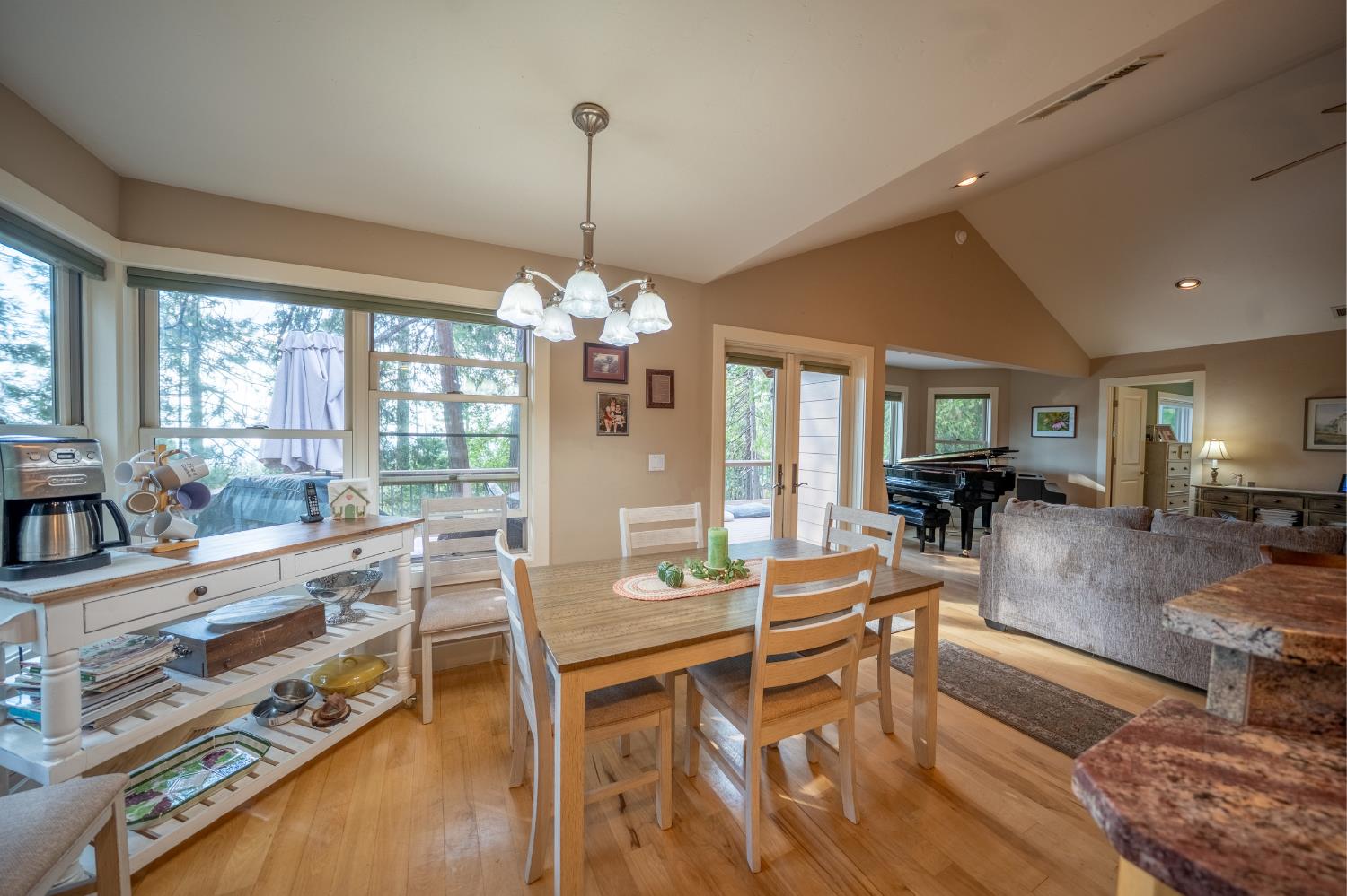 762 Sugarbush Lane