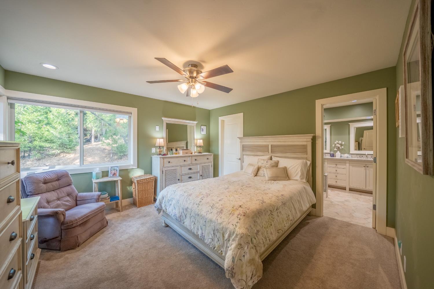 762 Sugarbush Lane