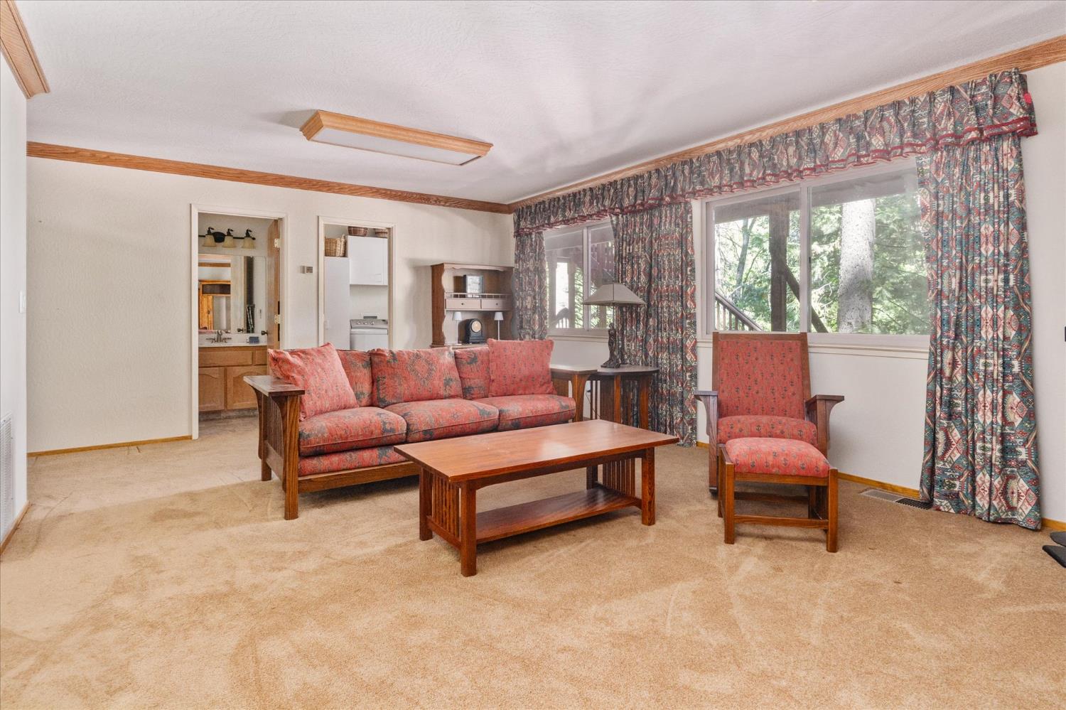 3245 Kenshaw Way