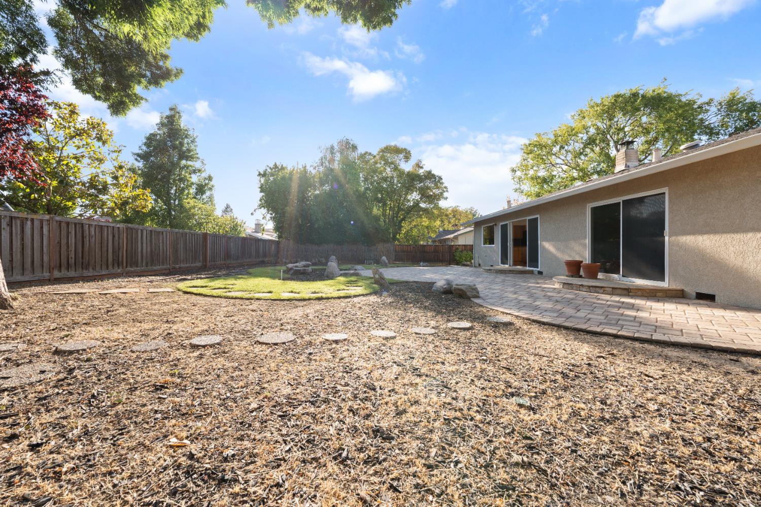 2583 Regent Road