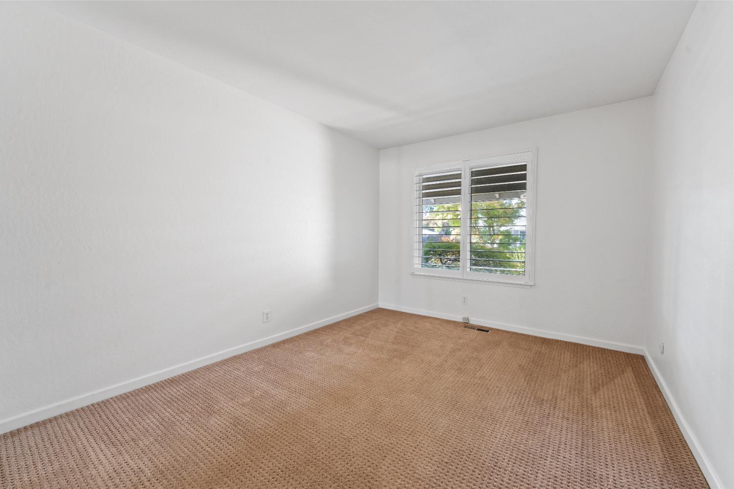 2583 Regent Road