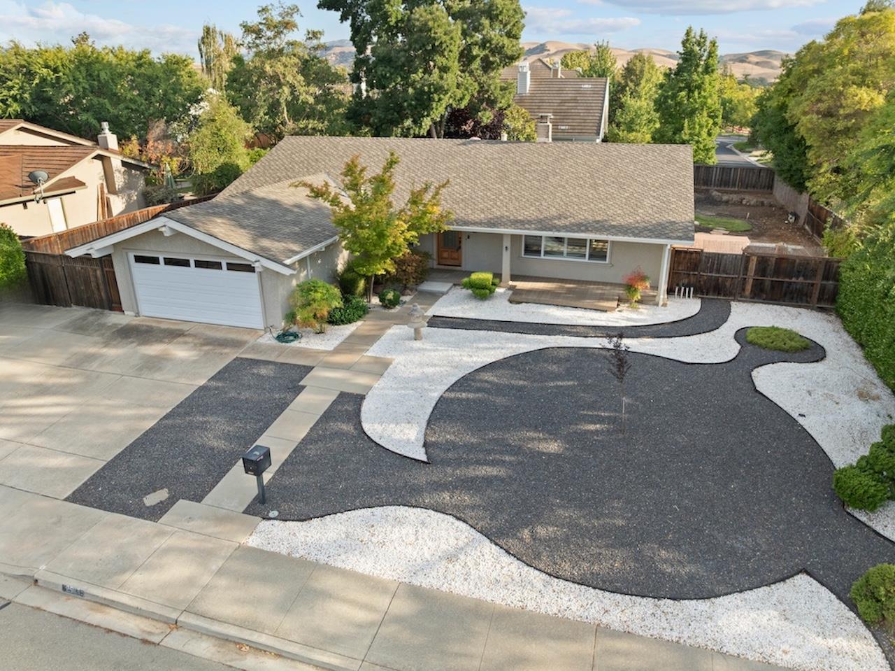 2583 Regent Road
