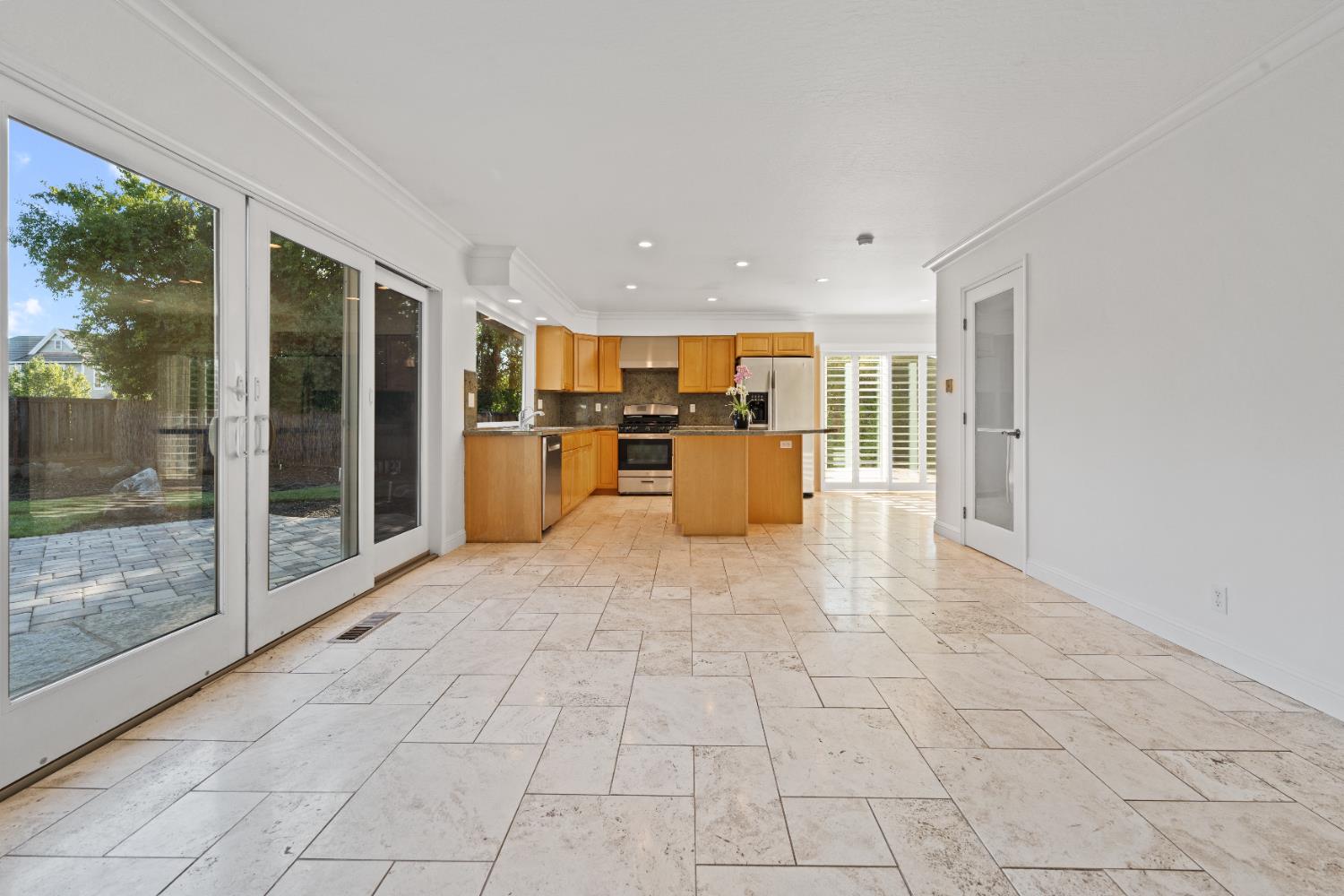 2583 Regent Road