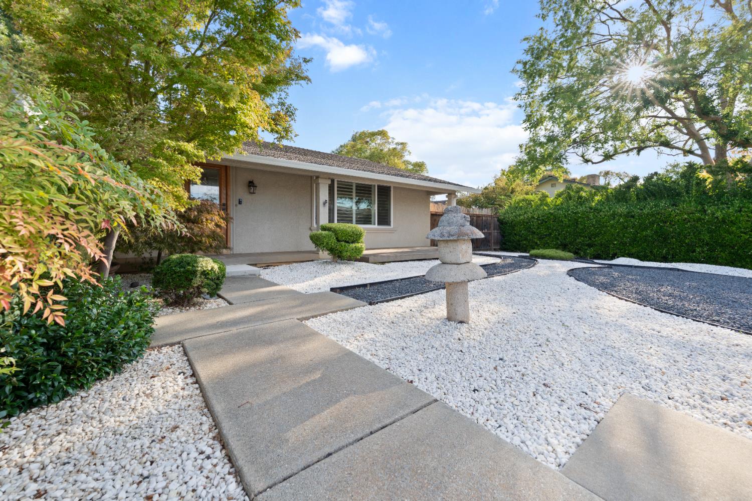 2583 Regent Road