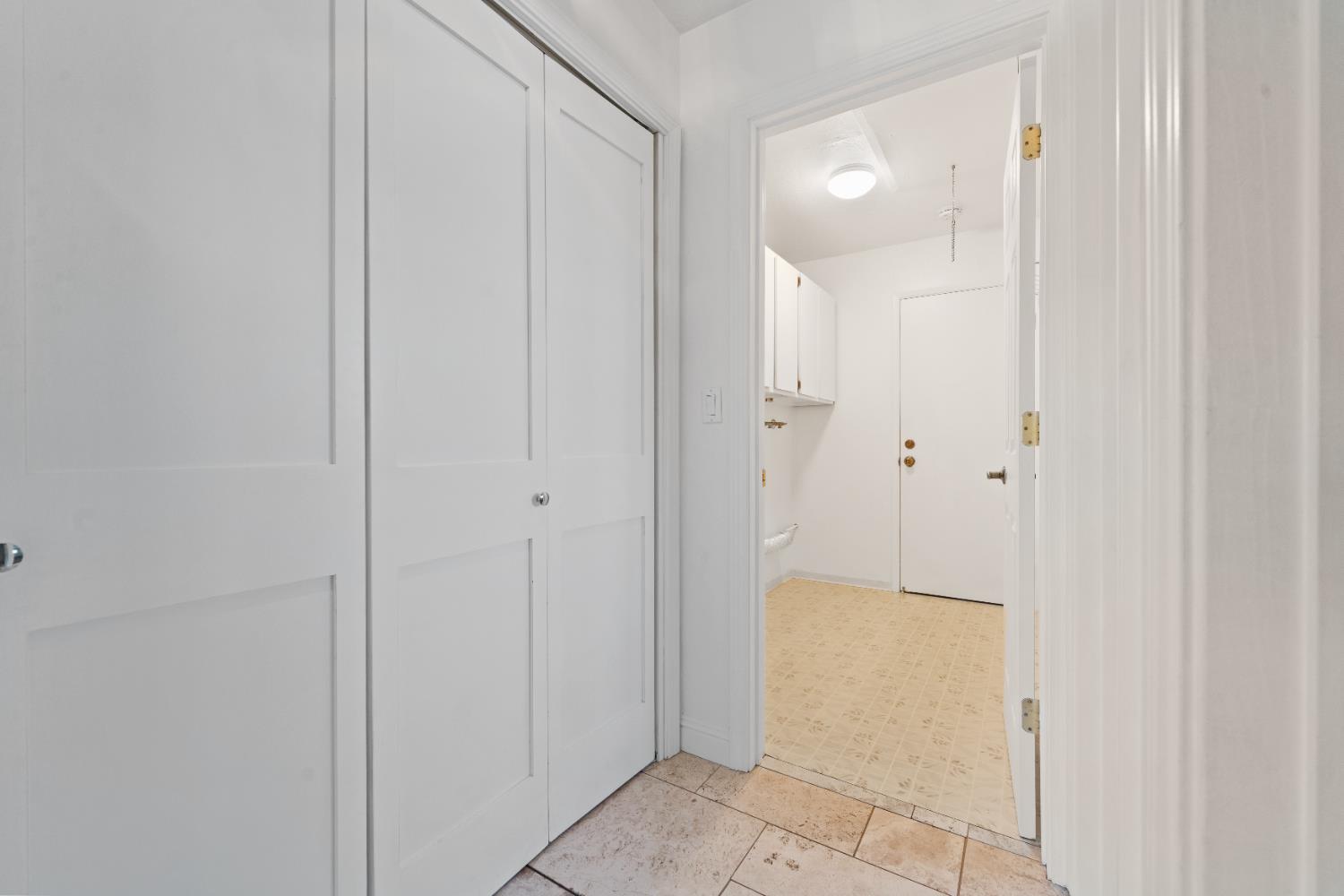 2583 Regent Road