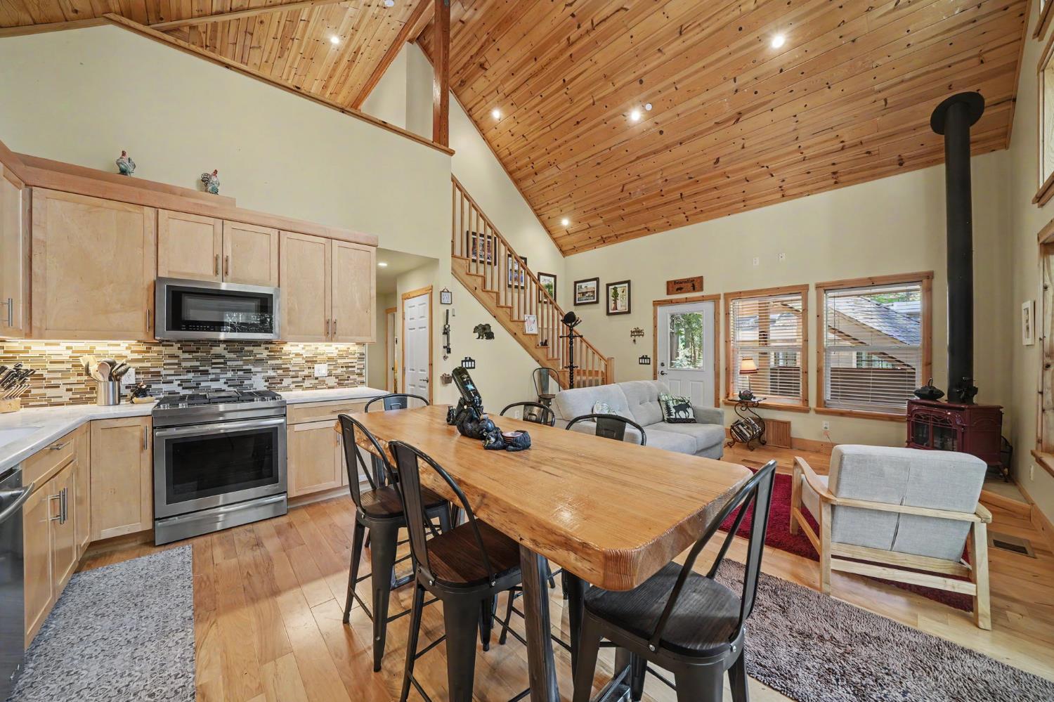 3061 Tahos Drive