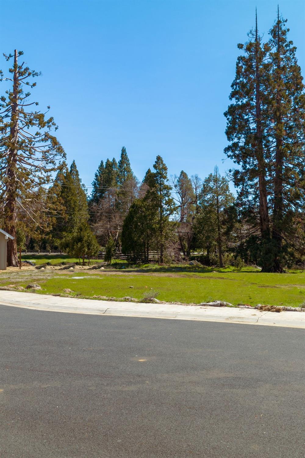 128 Creekside Court
