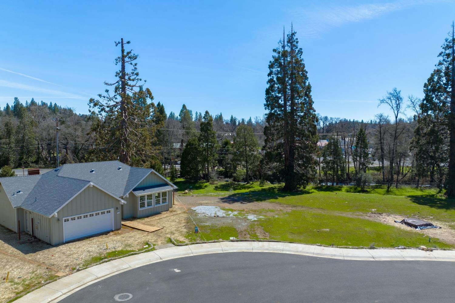 128 Creekside Court