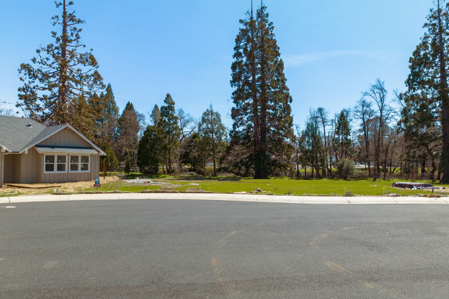 128 Creekside Court