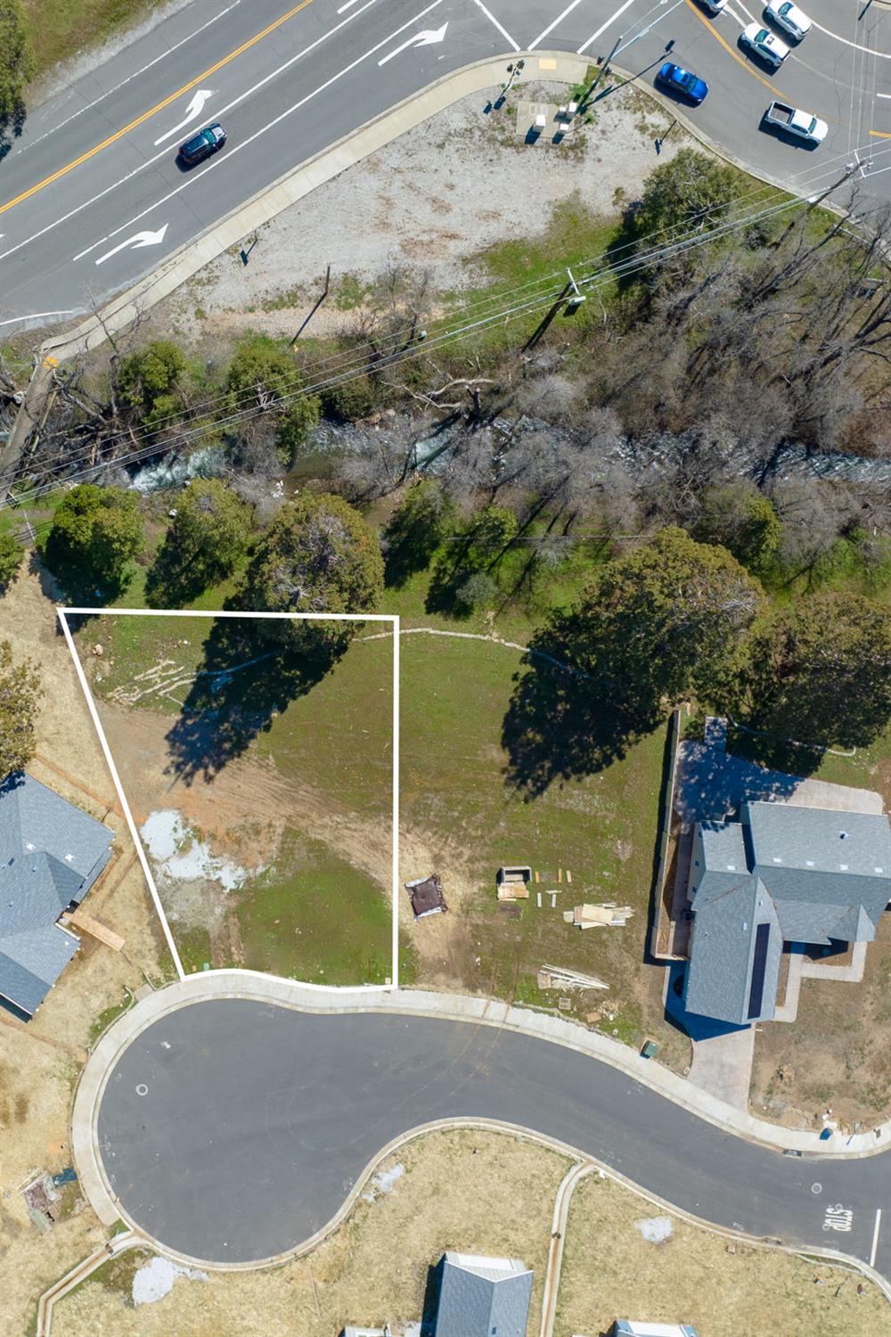 128 Creekside Court