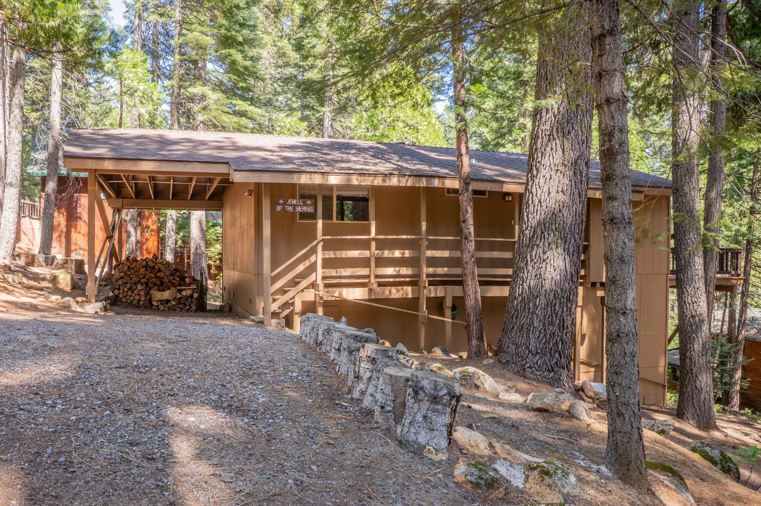 3046 Tahos Drive