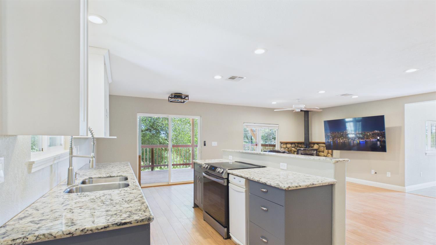 22499 Vilas Lane