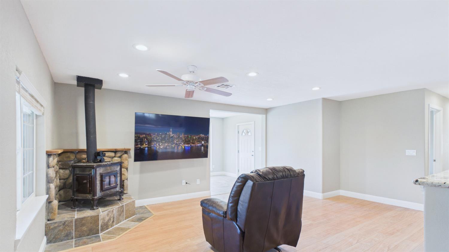 22499 Vilas Lane
