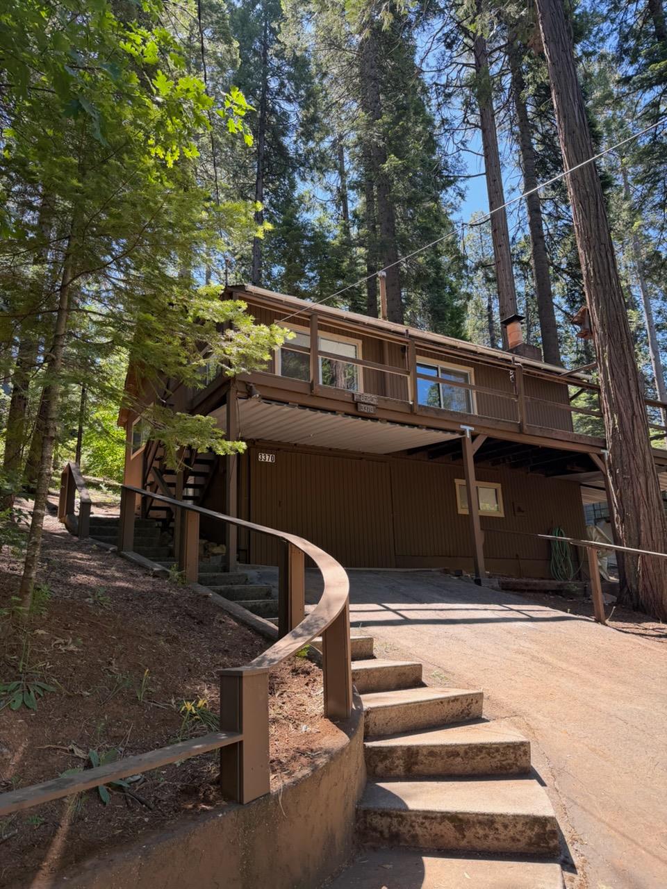 3370 Lakewood Drive
