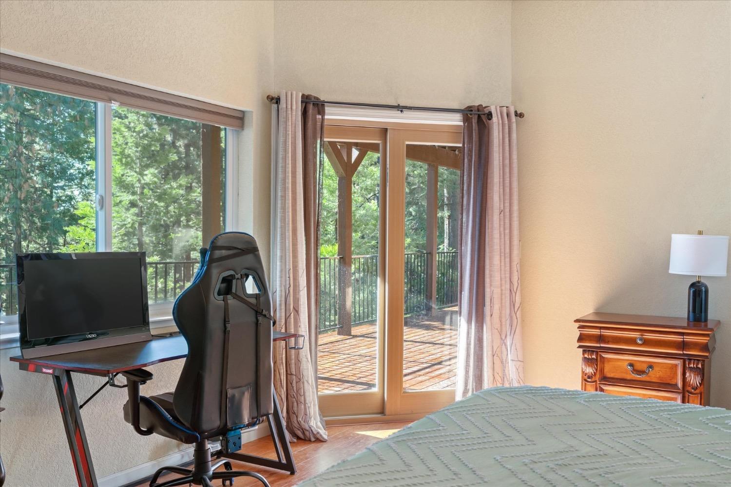 2434 Dardanelle Vista