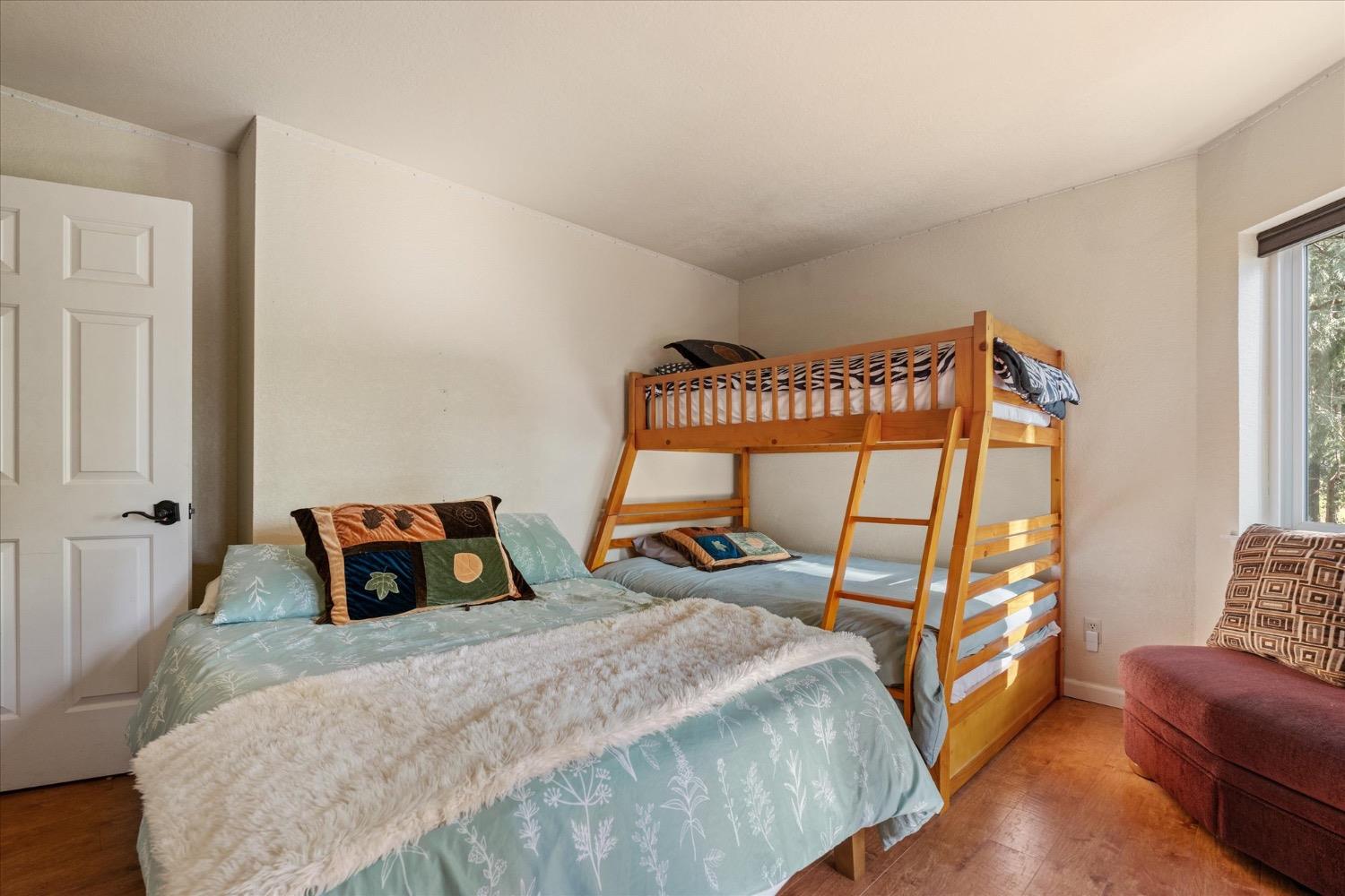 2434 Dardanelle Vista