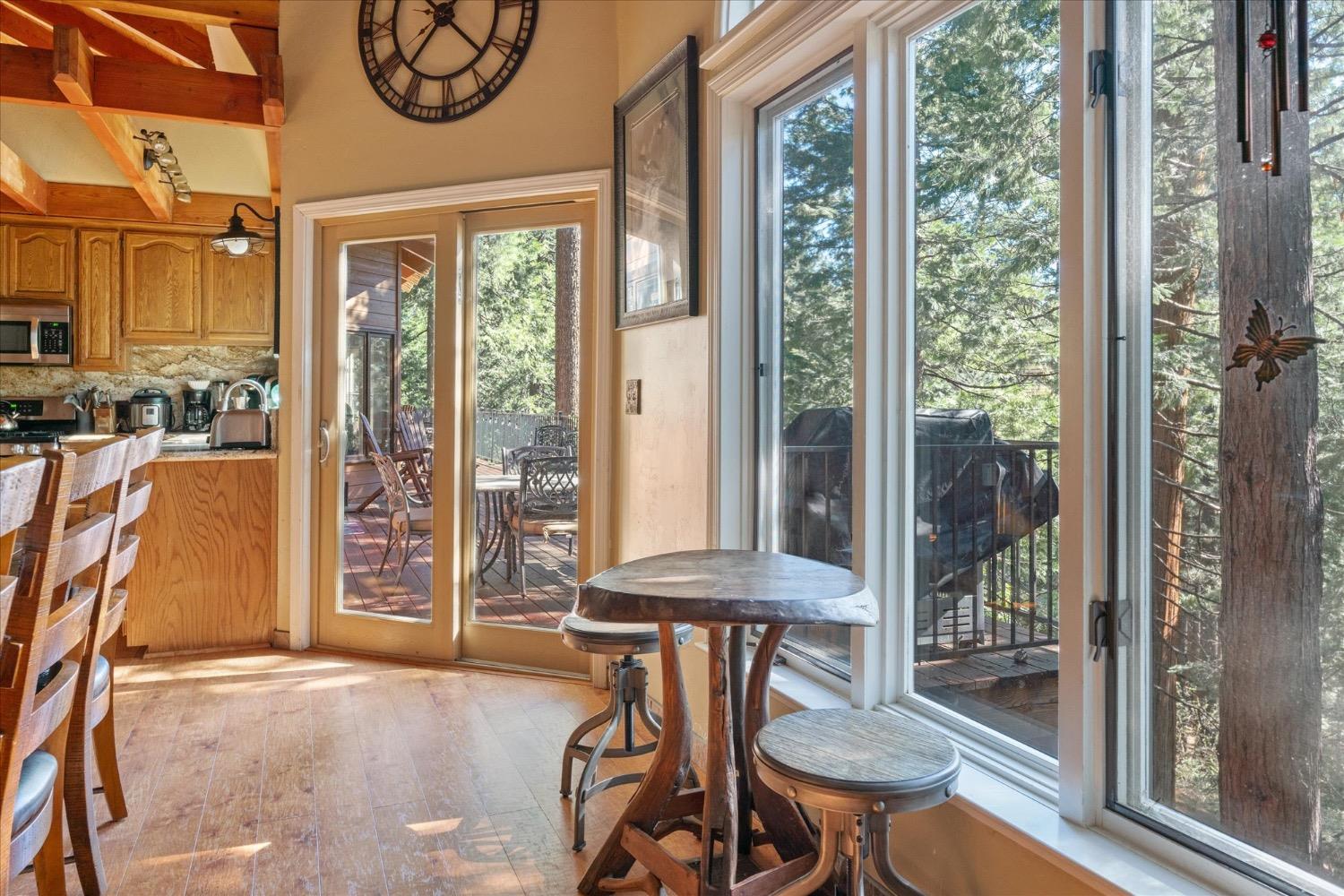 2434 Dardanelle Vista