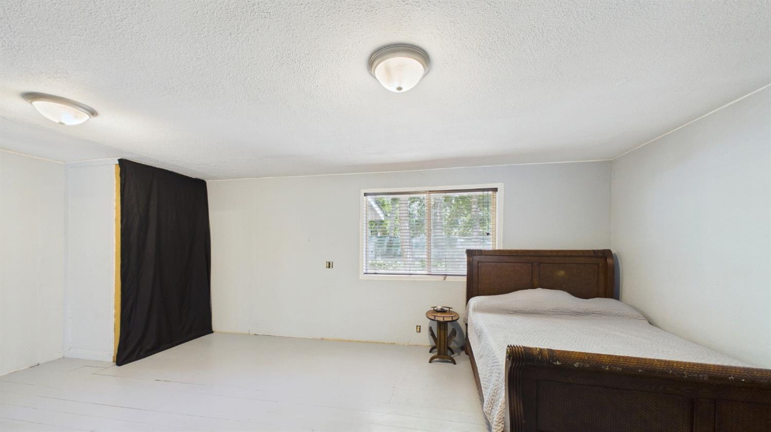 735 Ridge Road