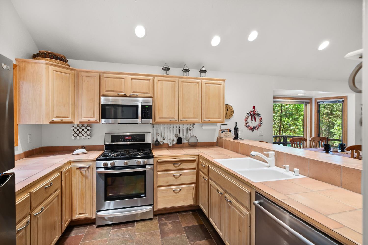 1518 Topanga Lane