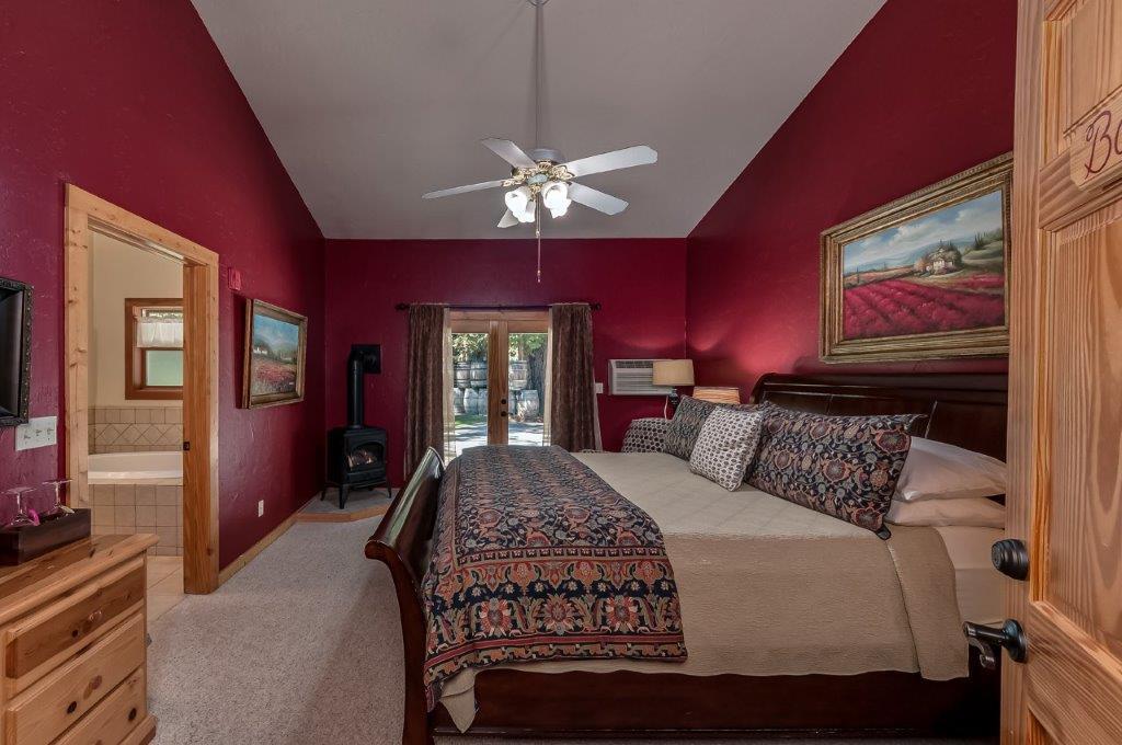 1343 Oak Circle