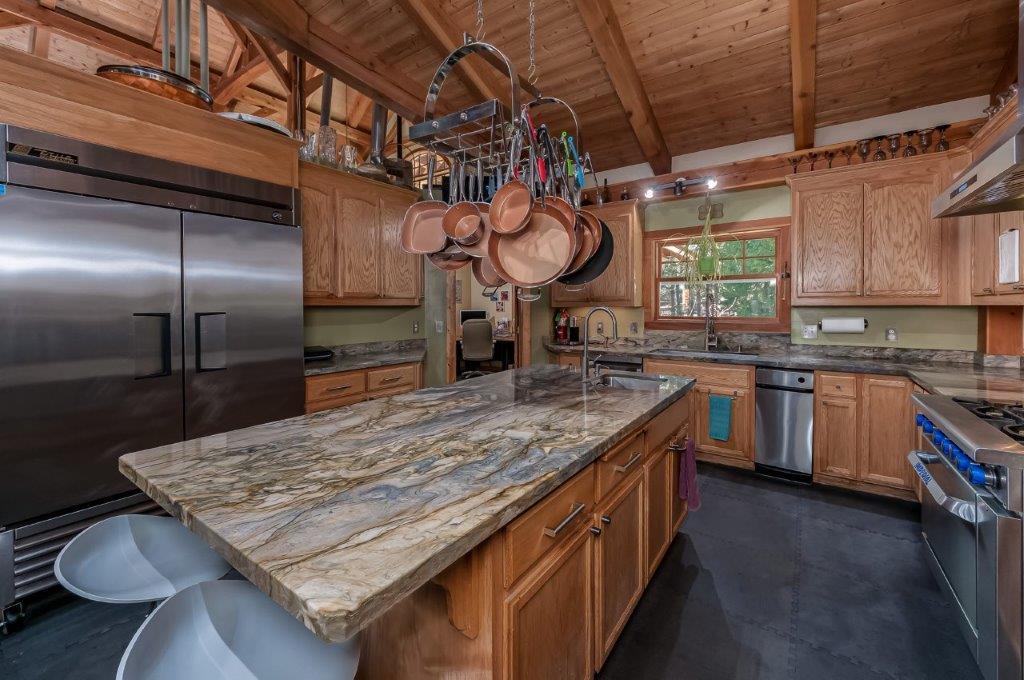 1343 Oak Circle