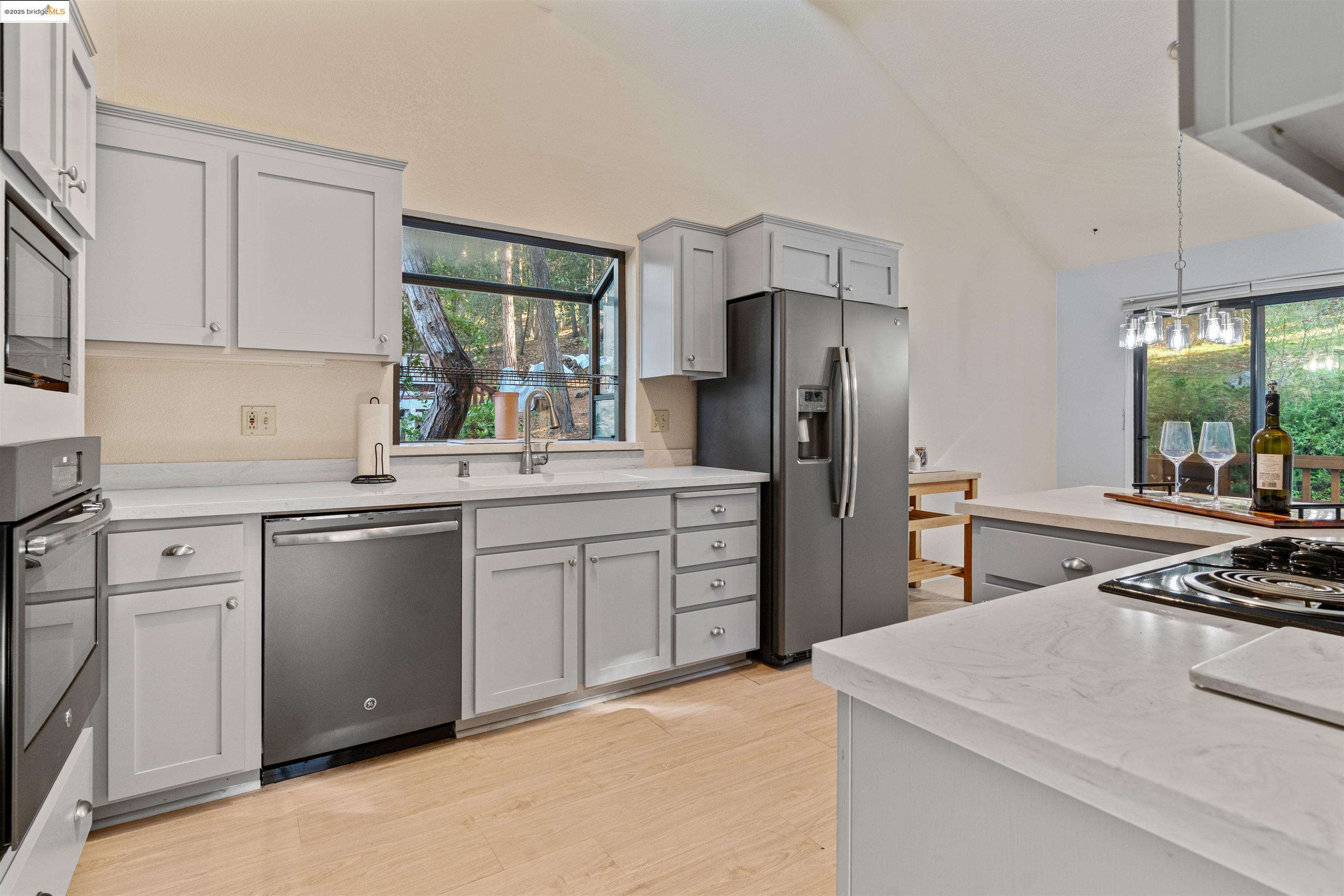 208 Snowberry