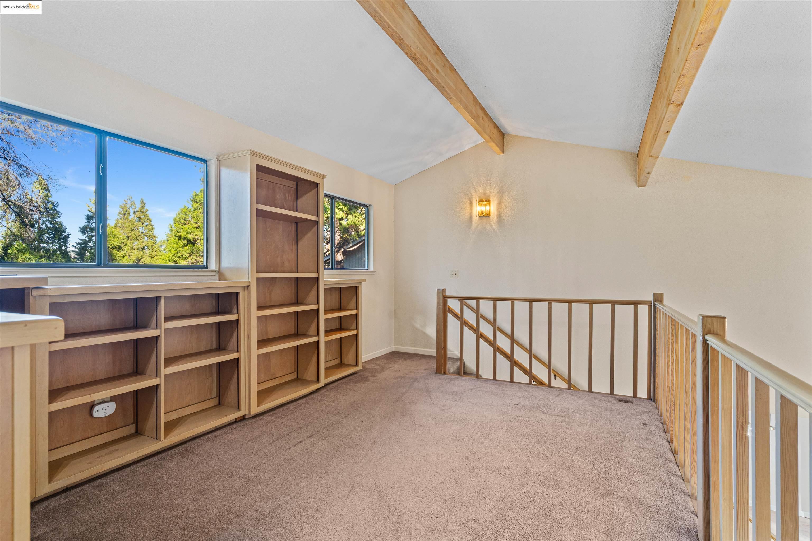 208 Snowberry