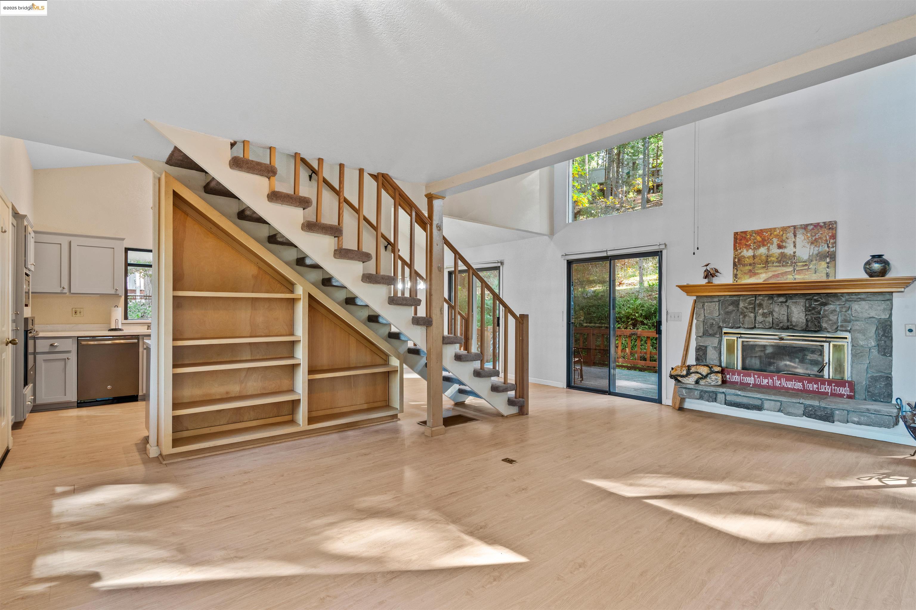 208 Snowberry
